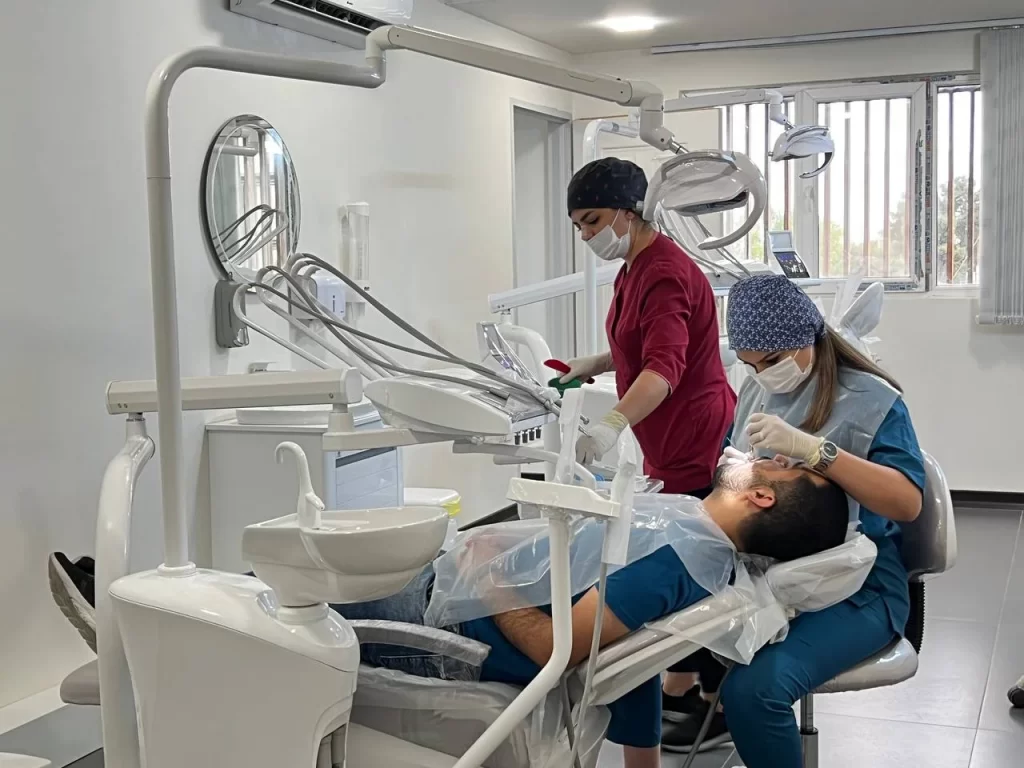 کلینیک دندانپزشکی در شیراز